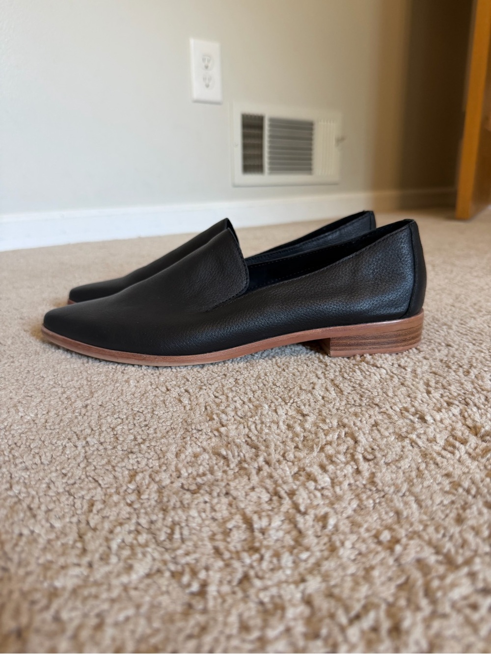 Classic Black Leather Slip-On Loafers for Women 9.5 M